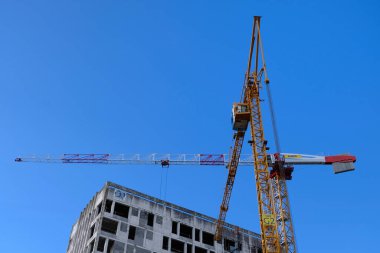 Brittany 'deki Vannes şehrinde bir binanın rehabilitasyonu için inşaat alanı 