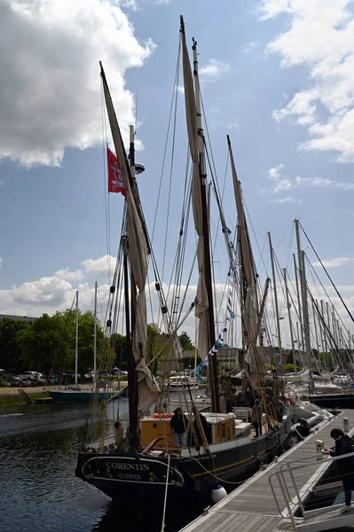 海湾周期间在凡内斯港的Le Corentin号帆船 — 图库照片