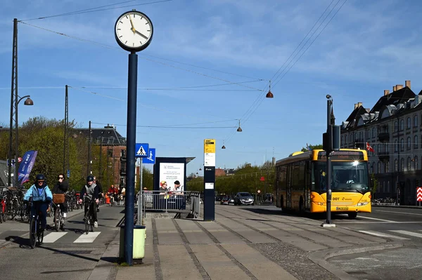 Автобусы Велосипеды Бульваре Копенгагена Дании — стоковое фото