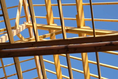 İnşaat alanındaki ahşap çerçevenin ayrıntıları
