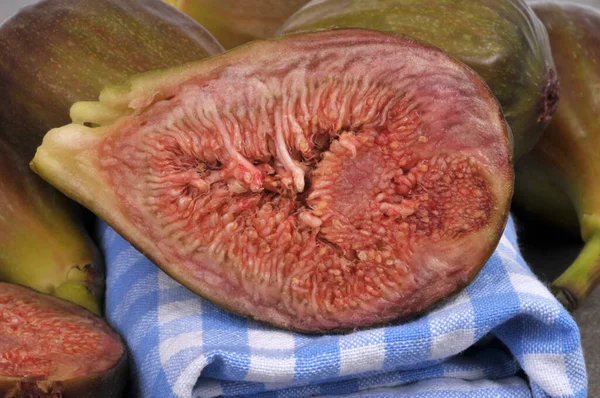 Half Fresh Fig Its Pulp Close — Stock Photo, Image