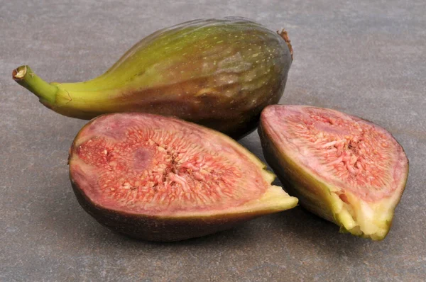 Halved Fresh Fig Whole Fig Close Gray Background — Stock Photo, Image