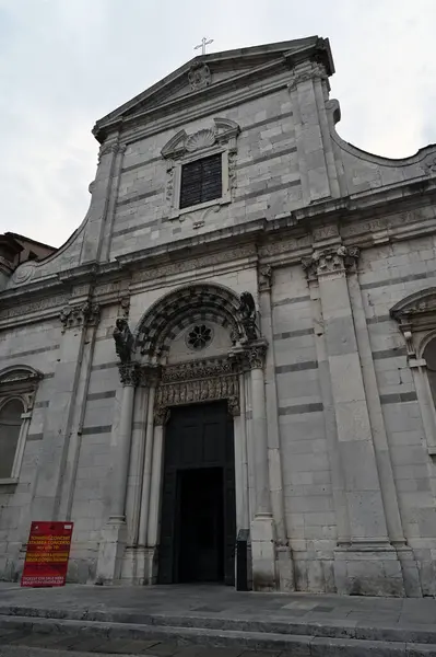 ルッカの聖ヨハネ教会と聖レパラタ教会 — ストック写真