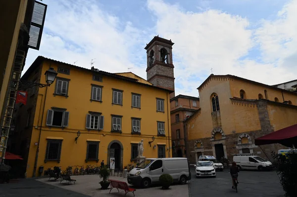 Salvator Tér San Salvatore Mustolio Templommal Lucca Városában — Stock Fotó