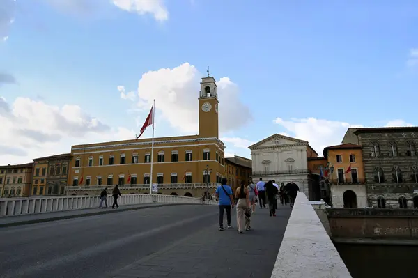 Pałac Pretorio Logge Dei Banchi Widziane Mostu Mezzo Mieście Piza — Zdjęcie stockowe