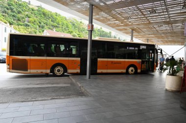 Dubrovnik 'in Libertas otobüsü otobüs durağında. 