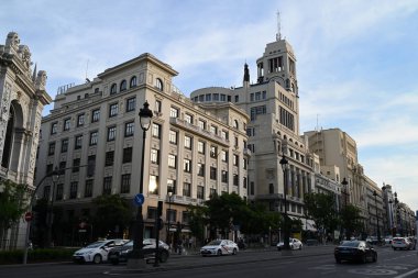 Madrid 'de Gran Via caddesinde Neo-Rönesans tarzı bina