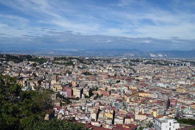 Şehrin yükseklerinden Napoli 'nin genel manzarası