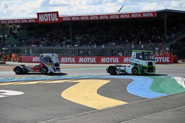 24 Saat Le Mans pistinde kamyonlar yarışıyor 