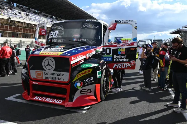 Müdahale Aracı, Le Mans 'ın 24 saatlik başlangıç hattında konumlandı.