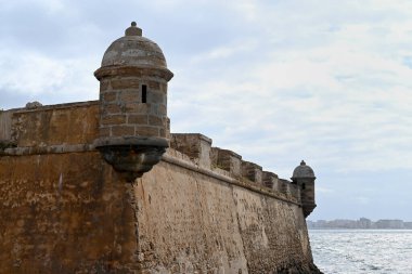 Castillo de San Sebastian 'ın Gözetleme Kuleleri