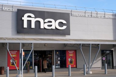 Vannes 'daki FNAC mağazasının cephesi