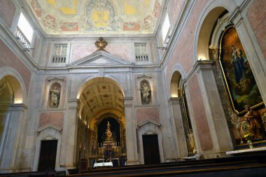 Lizbon 'daki Antik Hamilelik Kilisesi' nin iç görüşü.