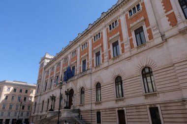 Montecitori Sarayı, Roma 'daki İtalyan Temsilciler Meclisi' nin merkezi.