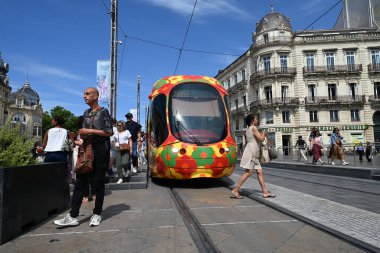 Montpellier toplu taşıma tramvayı Comedie Square istasyonunda durdu