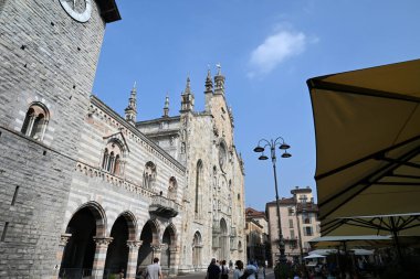 Como 'nun Hz. Meryem Katedrali' nin dış görünüşü.