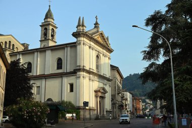 Como 'daki San Bartolomeo Kilisesi' nin dış görünüşü