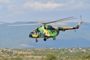 16 Eylül 2023, Üsküp, Makedonya, Stenkovec Spor Havaalanı, Grand Airshow düzenlendi. Makedon silahlı kuvvetleri Mi-8MT 'nin helikopteri gücünü güçlü motorları Klimov TV3-117 ile gösterdi.