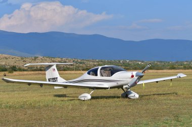 16 Eylül 2023, Üsküp, Makedonya, Stenkovec Spor Havaalanı, Grand Airshow düzenlendi. Etkinlik on binlerce kişi tarafından ziyaret edildi.. 