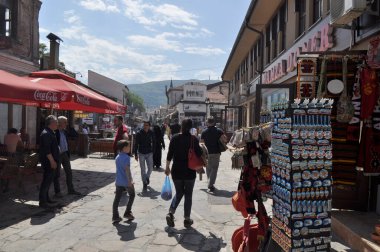 Üsküp 'teki Eski Pazar, Türk Çarşısı. Balkanlar 'ın en eski pazarlarından biri olan ülke, en az 12. yüzyıldan bu yana ticaret ve ticaret merkezi konumunda bulunuyor..