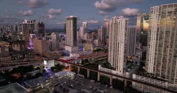 Vista Aérea Miami City Skyline Florida Big City Traffic — Vídeos de Stock