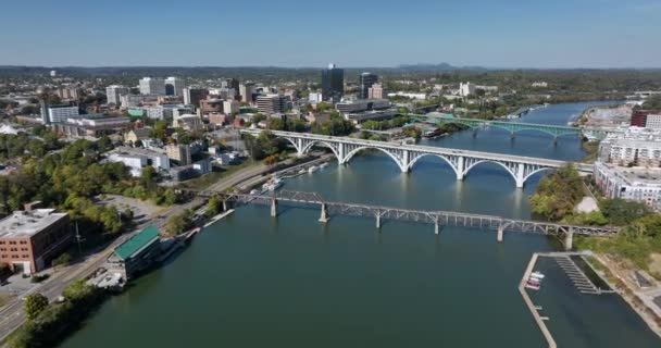 Knoxville Tennessee Waterfront Aerial Cumberland River — Vídeo de stock