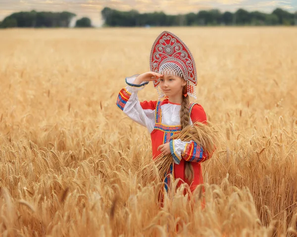 Littl Girl Kid Russian Folk National Sarafan Kokoshnik Standing Golden — ストック写真