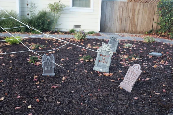 2022 Burlingame California Halloween Decorations Streets Graveyard Decorations — Stock Photo, Image