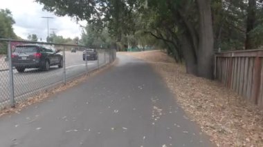 Eylül 2022: Danville Californaia: Bisikletli Demir At Yolu