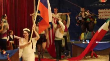 Ekim 2022: Sekoya şehri, Kaliforniya: Zoppe ailesi daireleri