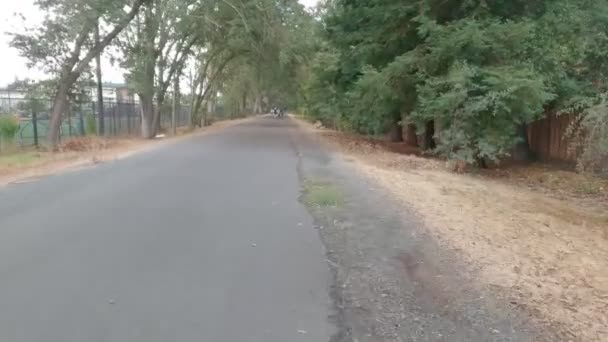 2022年10月 加利福尼亚州布里斯班 自行车道 — 图库视频影像