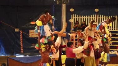 Ekim 2022: Sekoya şehri, Kaliforniya: Zoppe ailesi daireleri