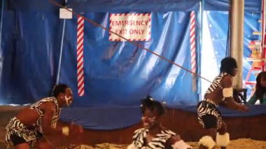 Ekim 2022: Sekoya şehri, Kaliforniya: Zoppe ailesi daireleri