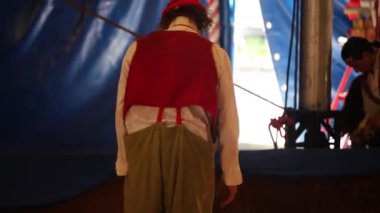 Ekim 2022: Sekoya şehri, Kaliforniya: Zoppe ailesi daireleri