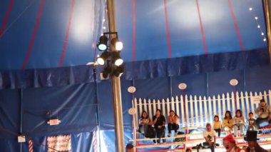 Ekim 2022: Sekoya şehri, Kaliforniya: Zoppe ailesi daireleri