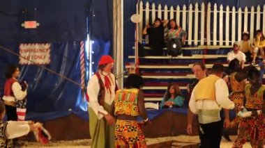 Ekim 2022: Sekoya şehri, Kaliforniya: Zoppe ailesi daireleri