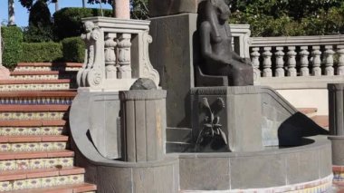 8-10-2022: San Simeon, California: Hearst Kalesi