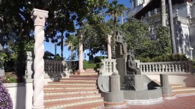 8-10-2022: San Simeon, California: Hearst Kalesi