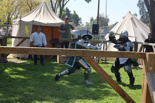 2023 Visalia Califórnia Espada Cavaleiros Lutando Uma Feira Renascentista — Fotografia de Stock