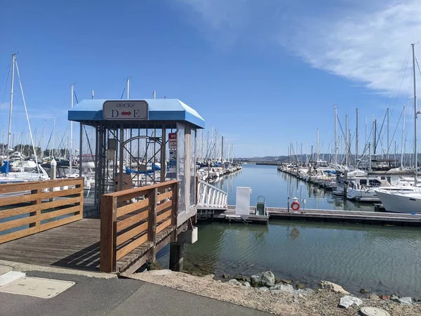 2022 Richmond Calfornia Photo Marina Docks Boat — стокове фото