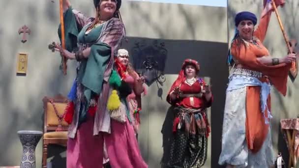 2023 Visalia Калифорния Renaissance Faire Ближневосточные Танцоры Группа — стоковое видео