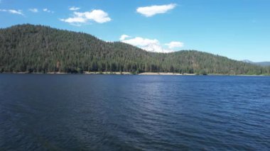 Siskiyou Gölü, Shastha Dağı, Kaliforniya 'nın hava görüntüleri.