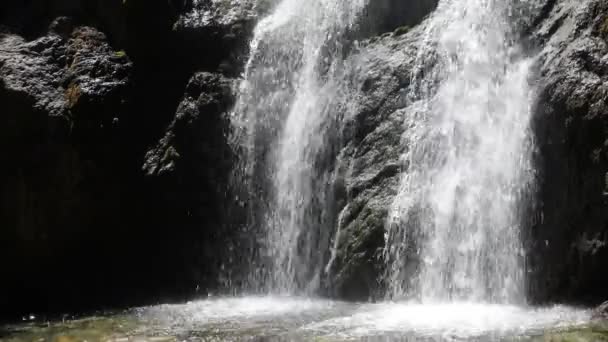 Faery Falls Mount Shastha Kalifornien — Stockvideo