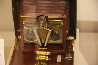 12-2-2023: Palo Alto, California: Palo Alto Tarih Müzesi, körüklü eski kamera