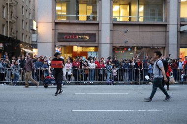 2-24-2024: San Francisco, California: Çin Yeni Yıl Geçidi,