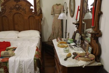 12-6-2023: Sunnyvale, California: Yatak odası, Sunnyvale Miras Evi, Kaliforniya