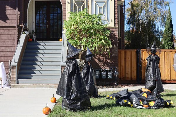 10-29-2023: Alameda, California, USA: Halloweeen decorations outdoors