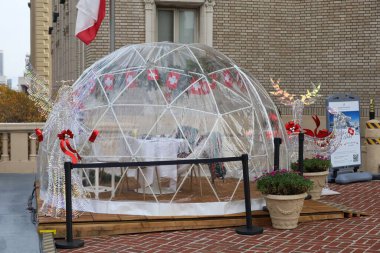 San Francisco, California: 12-14-2023: San Francisco California 'daki John Hopkins Oteli' nde Noel kutlamaları