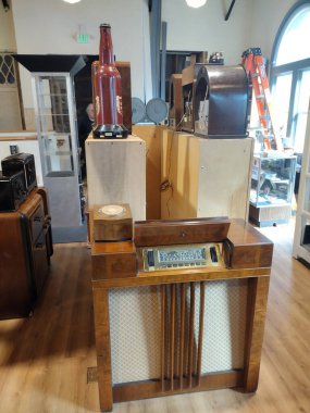 10-28-2023: Alameda, Kaliforniya, ABD: Alameda Radyo Müzesi