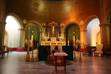 11-17-2023: San Francisco, California: Dolores, California Operasyonu. Şehirdeki en eski kilise.